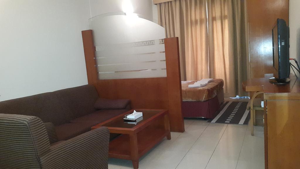 Al Raien Hotel Apartment Dubai Exteriör bild